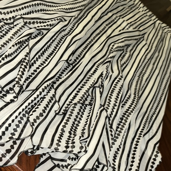Chico’s Maxi Ruffle Skirt size 0 Black & White - Picture 3 of 4